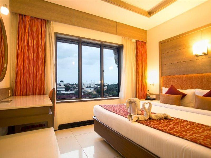Clinton Park Inn Velankanni Exterior foto