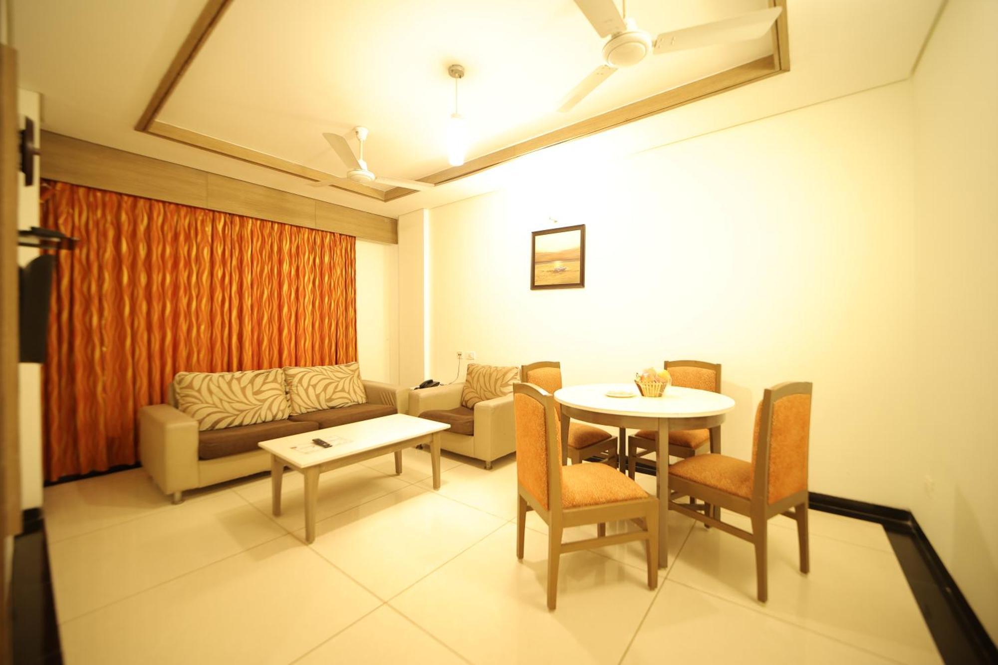 Clinton Park Inn Velankanni Exterior foto