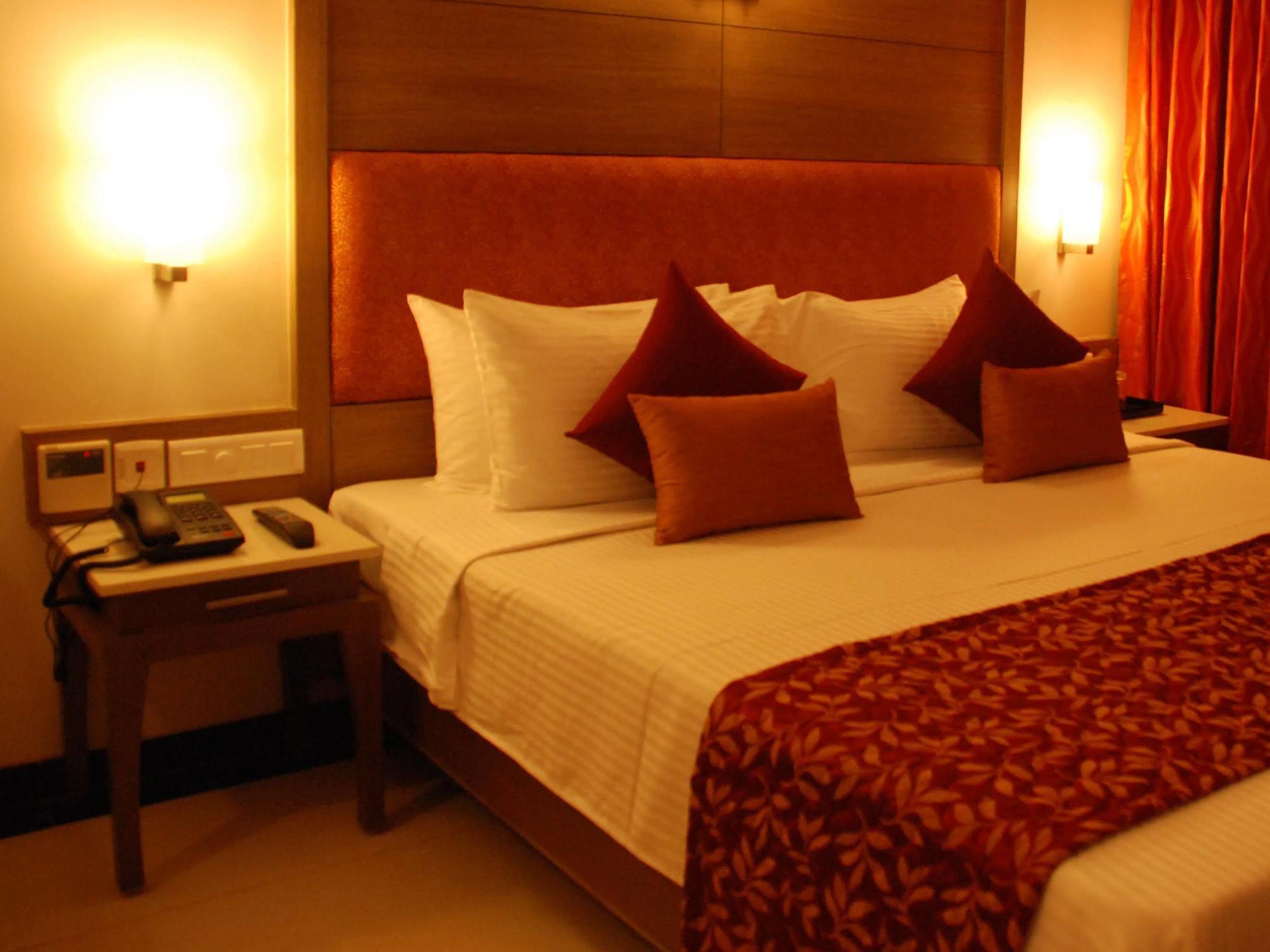Clinton Park Inn Velankanni Exterior foto